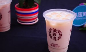 即嗨体育奶茶加盟美味成就你
